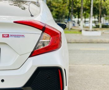 Honda Civic 2018 - Tặng 1 năm chăm xe bảo dưỡng miễn phí