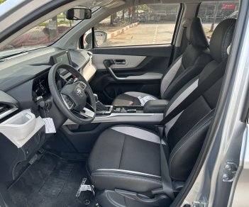 Toyota Veloz Cross 2022 - Xe như mới tinh trong hãng