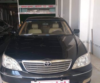 Toyota Camry 2003 - Màu đen số sàn