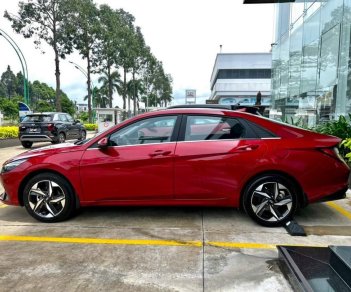 Hyundai Elantra 2022 - Giảm 50% thuế 599tr chỉ còn 579tr