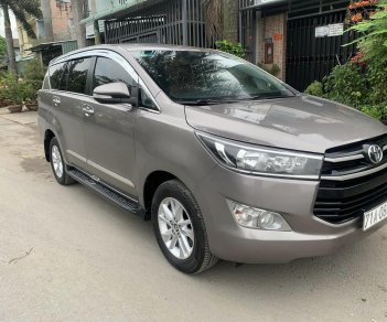 Toyota Innova 2017 - Màu xám chính chủ