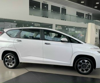 Hyundai Stargazer 2022 - Nhận cọc ngay, full option, ngập tràn ưu đãi