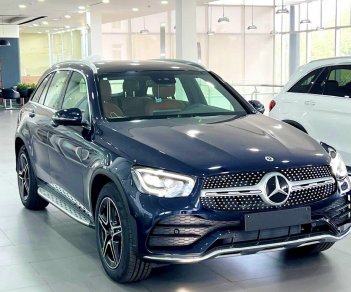 Mercedes-Benz GLC 300 2022 - Màu xanh giao ngay - 50% trước bạ - Lãi suất 6%/năm - Quà tặng ngập tràn