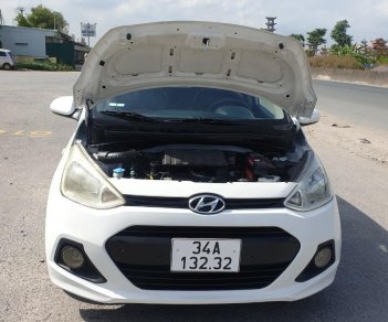 Hyundai Grand i10 2015 - Màu trắng, nhập khẩu nguyên chiếc