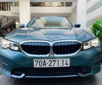 BMW 320i 2019 - Xe lướt 23.000km, bao check hãng