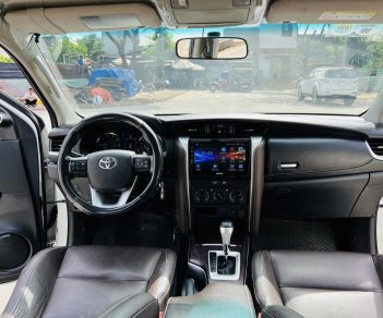 Toyota Fortuner 2019 - Xe màu trắng số tự động, giá chỉ 938 triệu