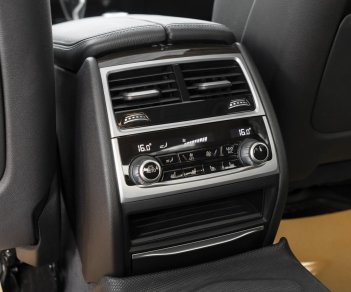BMW 730Li 2018 - Màu đen nội thất đen