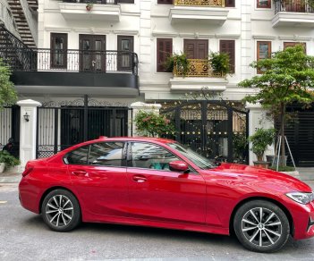 BMW 320i 2019 - Màu đỏ, nhập khẩu