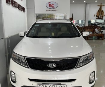 Kia Sorento 2016 - Màu trắng xe gia đình