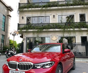 BMW 320i 2019 - Màu đỏ, nhập khẩu