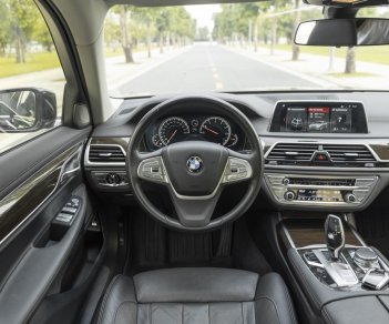 BMW 730Li 2018 - Màu đen nội thất đen