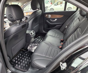 Mercedes-Benz C 250 2019 - Mới 99% như xe trong hãng. Riêng biển số vip trị giá hơn cả trăm triệu, xe nhà trùm mền không chạy, toàn bộ còn zin