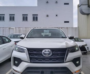 Toyota Fortuner 2022 - Giao sớm, ưu đãi tốt