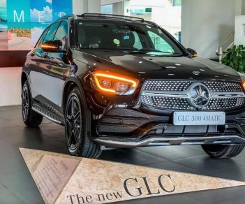 Mercedes-Benz GLC 300 2022 - Đen nội thất nâu - Black friday giảm giá các mẫu - Hỗ trợ 50% trước bạ