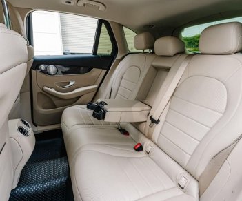 Mercedes-Benz GLC 200 2020 - Màu trắng, nhập khẩu