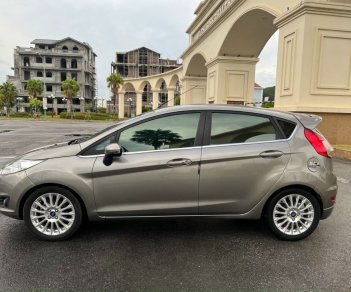 Ford Fiesta 2014 - Giá 305tr