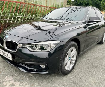 BMW 320i 2016 - Xe gia đình, giá tốt 895tr