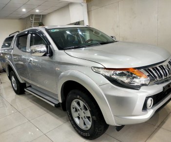 Mitsubishi Triton 2016 - Màu bạc giá cạnh tranh