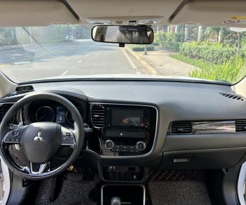 Mitsubishi Outlander 2019 - Cần bán xe sản xuất năm 2019, giá cực tốt