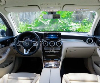 Mercedes-Benz GLC 200 2022 - Tặng tiền mặt trực tiếp, tặng phụ kiện chính hãng