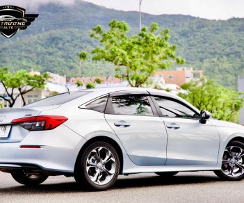 Honda Civic 2022 - Odo: Chỉ 3.000km, màu xanh mới cực siêu lướt