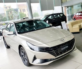 Hyundai Elantra 2022 - Mẫu sedan hạng C thiết kế trẻ trung, rộng rãi bậc nhất phân khúc cùng khả năng cách âm cực tốt