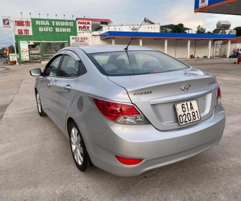 Hyundai Accent 2011 - Màu bạc, xe nhập