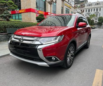 Mitsubishi Stavic 2019 - Cần bán xe màu đỏ