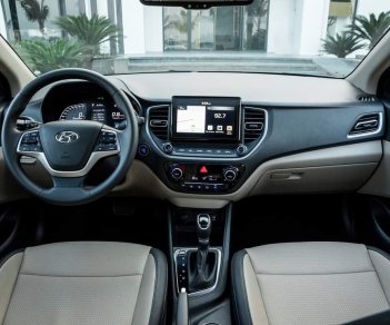 Hyundai Accent 2022 - Với vẻ ngoài trẻ trung và nội thất tiện nghi đứng đầu phân khúc, doanh số luôn nằm trong top 10 mẫu xe bán chạy nhất