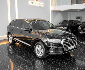 Audi Q7 2018 - Màu đen, nội thất đen đẹp chuẩn chỉ