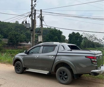 Mitsubishi Triton 2015 - Màu xám, xe nhập