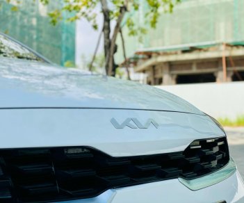 Kia K3 2022 - Màu trắng giá hữu nghị