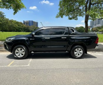 Toyota Hilux 2016 - Màu đen, nhập khẩu nguyên chiếc, 670tr