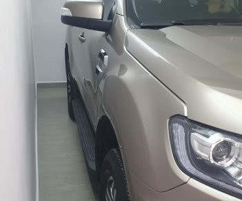 Ford Everest 2019 - Bán xe còn mới giá chỉ 930tr