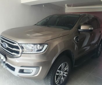 Ford Everest 2019 - Bán xe còn mới giá chỉ 930tr