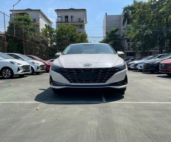 Hyundai Elantra 2022 - Giảm ngay 25tr tiền mặt, sẵn xe đủ màu giao ngay