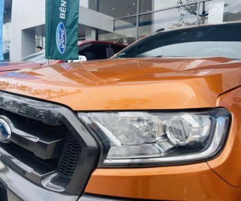 Ford Ranger 2017 - Tặng phụ kiện đi kèm: Nắp thùng kéo, phim cách nhiệt, lót sàn