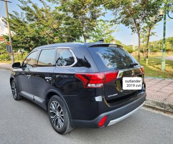 Mitsubishi Outlander 2019 - Màu đen, 685tr