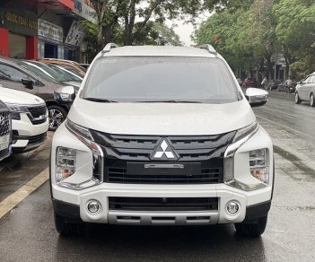 Mitsubishi Xpander Cross 2022 - Xe màu trắng, 689 triệu