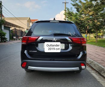Mitsubishi Outlander 2019 - Màu đen, 685tr