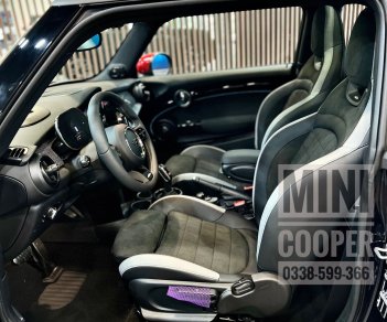 Mini John Cooper Works 2022 - Chiếc xe đua thứ thiệt của nhà Mini