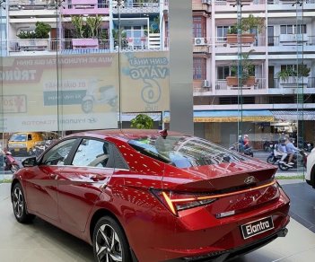 Hyundai Elantra 2022 - Sẵn xe giao ngay cùng nhiều khuyến mãi cuối năm hấp dẫn