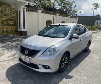 Nissan Sunny 2014 - Màu bạc