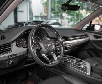 Audi Q7 2018 - Màu đen, nội thất đen đẹp chuẩn chỉ