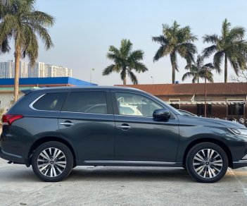 Mitsubishi Outlander 2022 - 811 triệu giá tốt nhiều ưu đãi