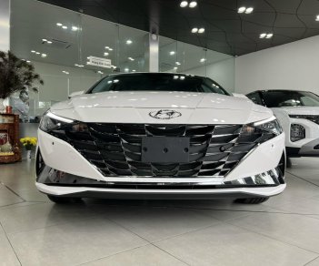 Hyundai Elantra 2022 - Tặng gói phụ kiện chính hãng, bảo hành chính hãng 5 năm toàn quốc