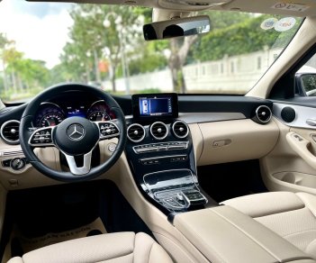 Mercedes-Benz C180 2020 - Dành cho người trải nghiệm