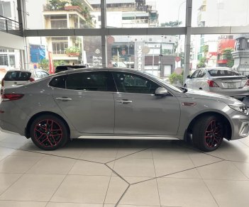 Kia Optima 2019 - Xe màu bạc