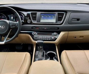 Kia Sedona 2.2 D 2019 - -- Kia sedona 2.2 full dầu màu trắng biển HCM.