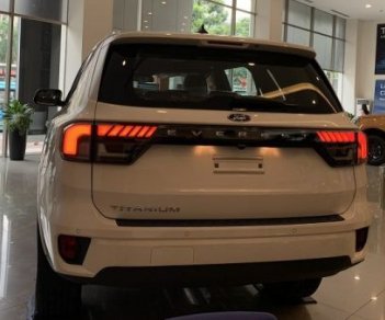 Ford Everest Titanium 2.0L 4x2 AT 2022 - Cần bán Ford Everest Titanium 2.0L 4x2 AT đời 2022, nhập khẩu nguyên chiếc